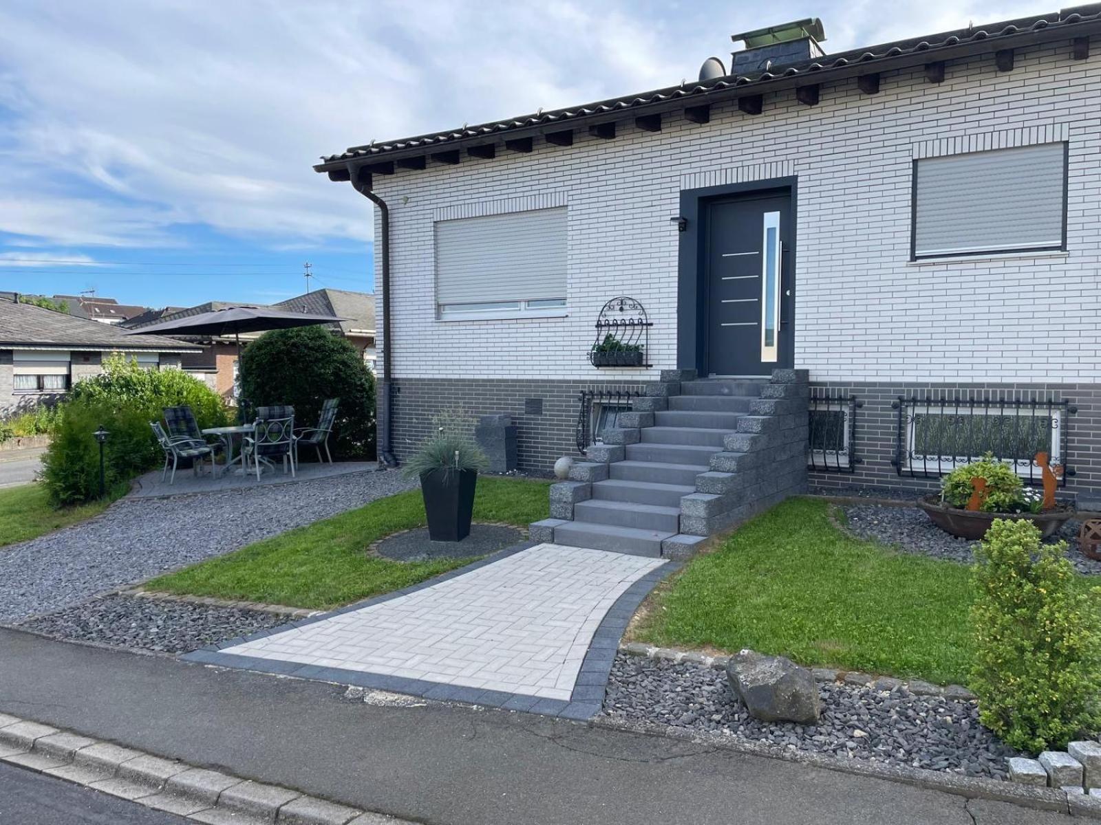 Ferienwohnung Steinstrass Naehe Nuerburgring Kelberg Exterior foto